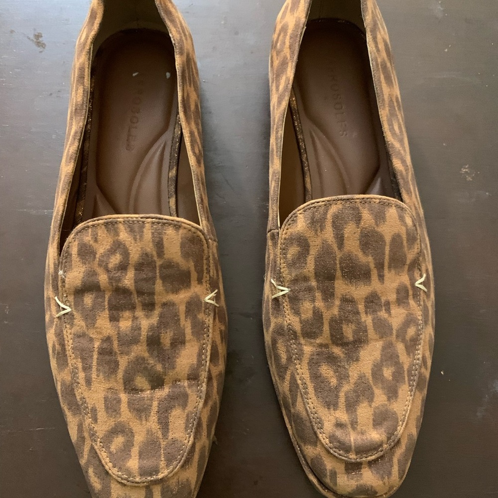 AEROSOLES Leopard Print Flats